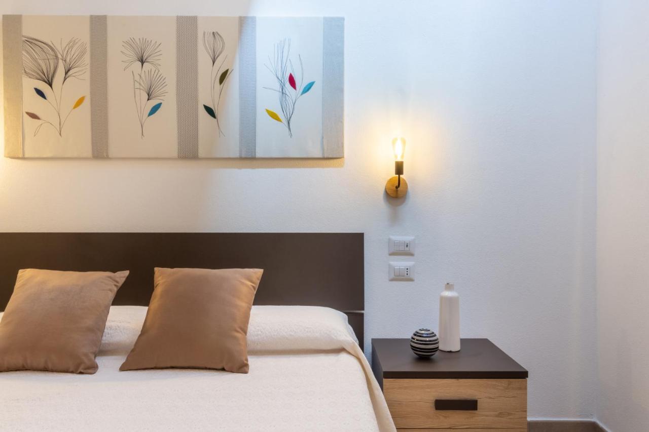 Rooms Best Vacation Ever 卡利亚里 外观 照片